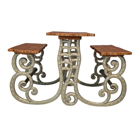 Monster High Deluxe High School Playset Picnic Table Replacement Brown Silver - Picture 1 of 10